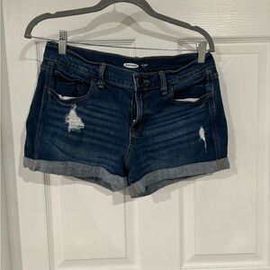 Old Navy Boyfriend Mid-Rise Short